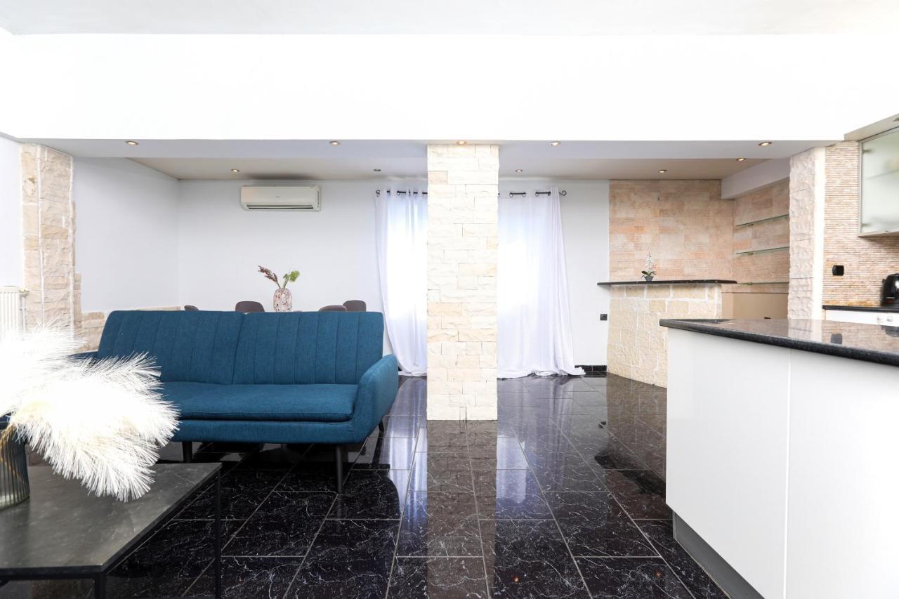 Luxury Apartments Christos Gouvia Exterior foto